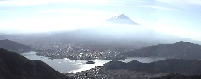 破風山（すずらん峠付近）から富士山を